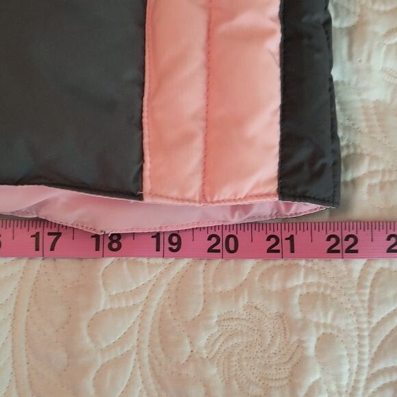 Outdoor Exchange Down Insulated Quilted Vest Wmn's Sz M Gray Pink Nylon Full Zip - Picture 11 of 12